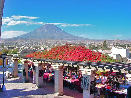 Vue sur la ville d'Arequipa et le Volcan Misti